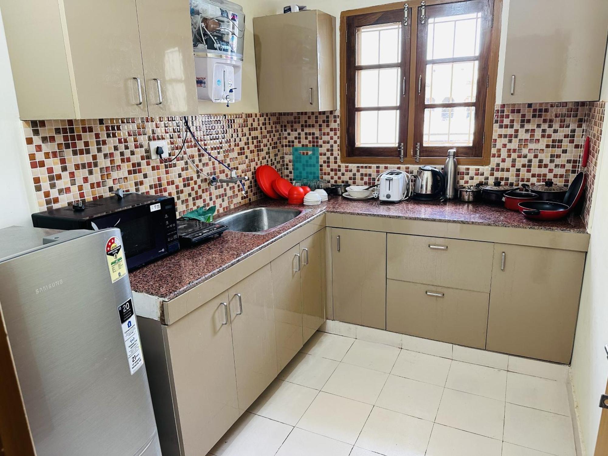 Zoomstay - 3Bhk Apartments Váránaszi Kültér fotó