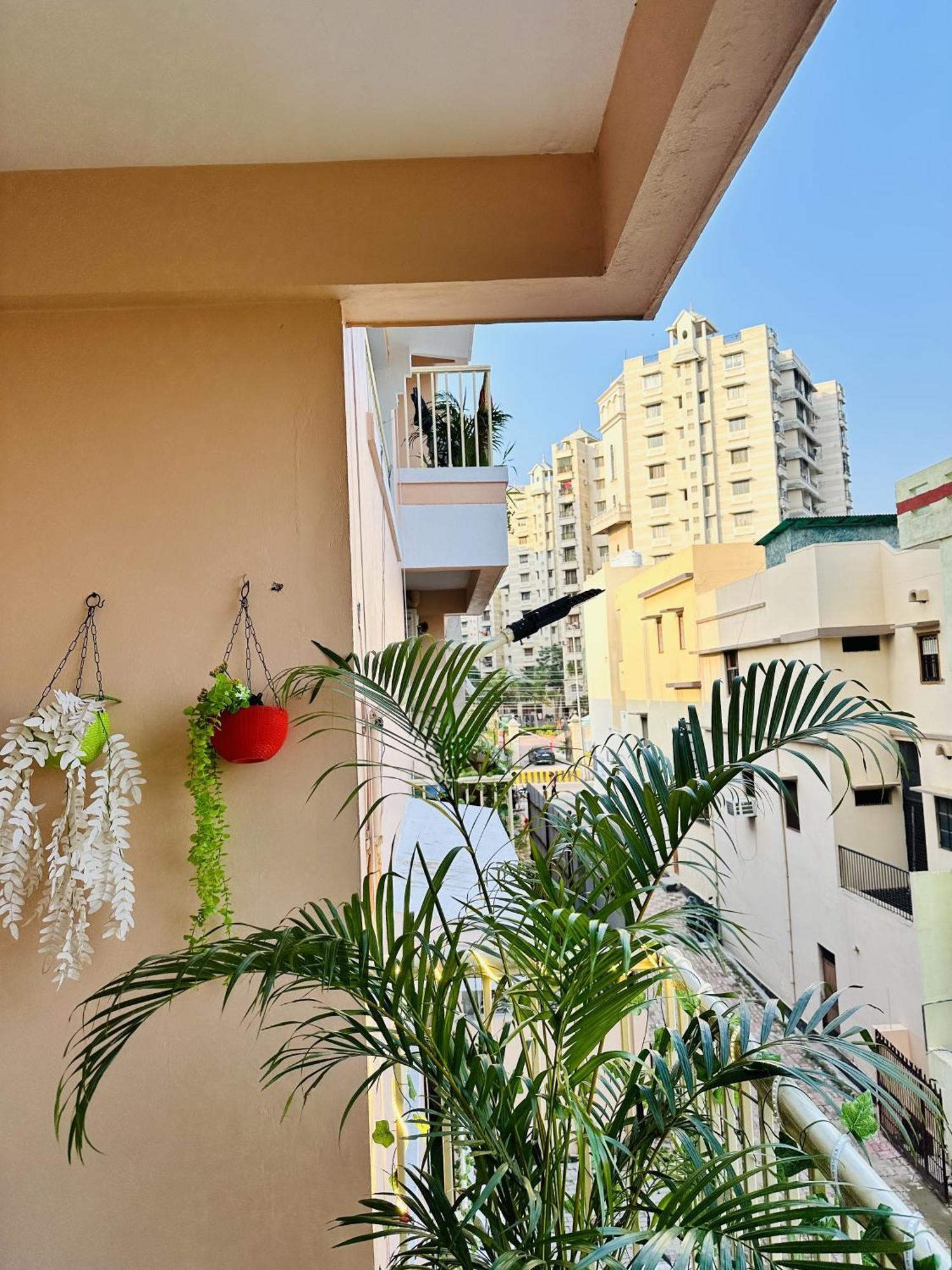 Zoomstay - 3Bhk Apartments Váránaszi Kültér fotó