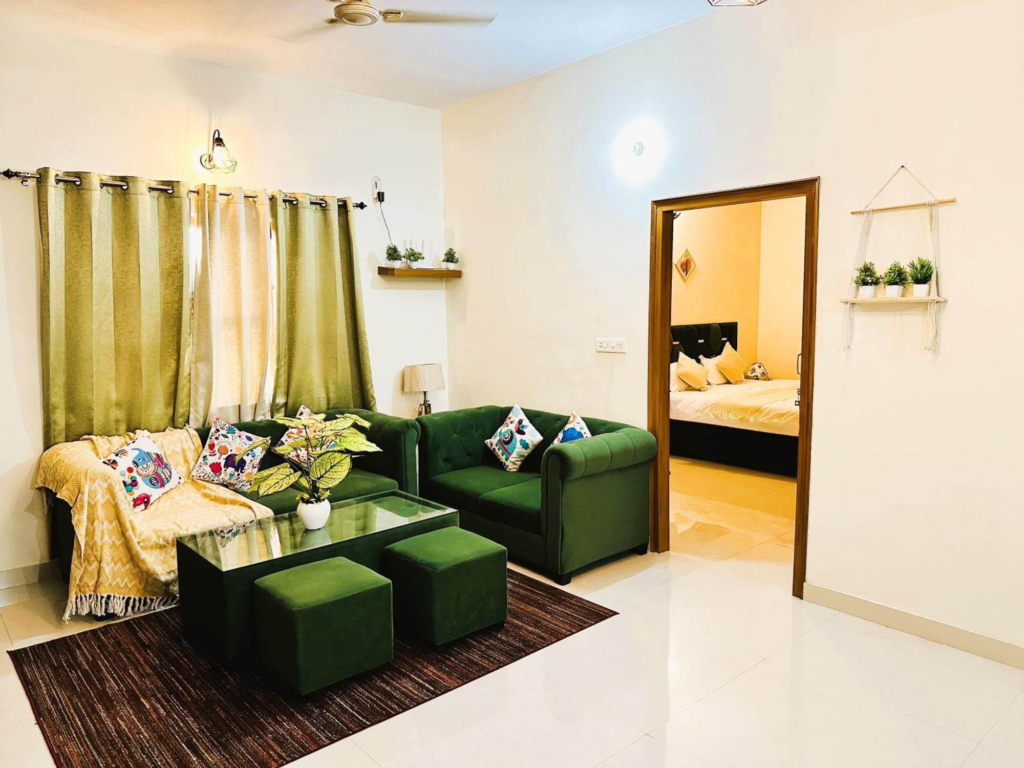 Zoomstay - 3Bhk Apartments Váránaszi Kültér fotó