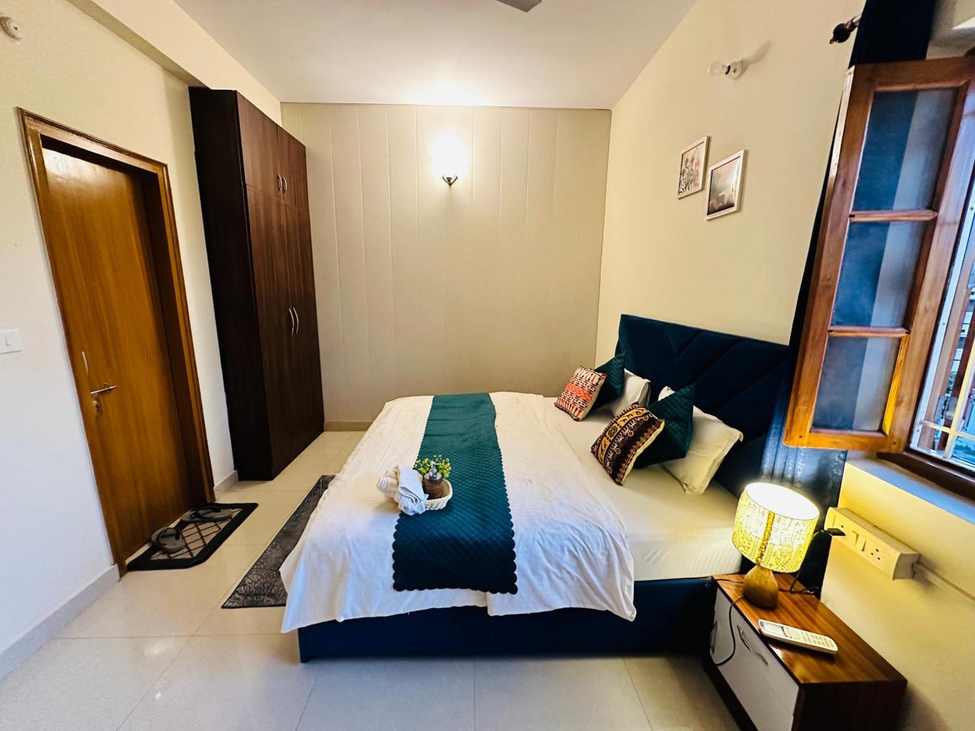 Zoomstay - 3Bhk Apartments Váránaszi Kültér fotó