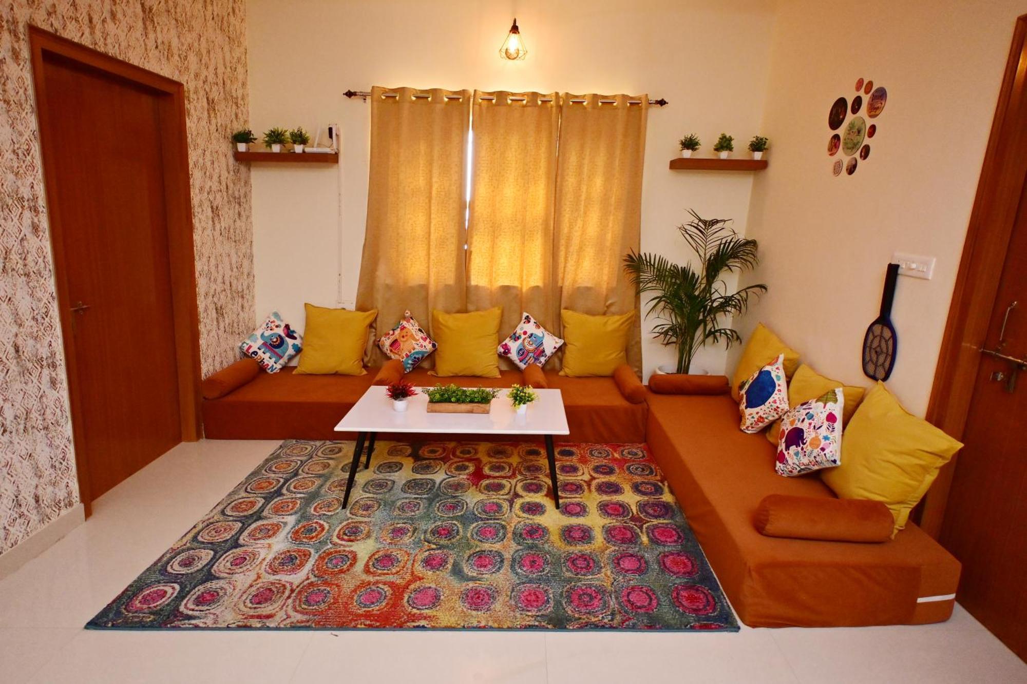 Zoomstay - 3Bhk Apartments Váránaszi Kültér fotó
